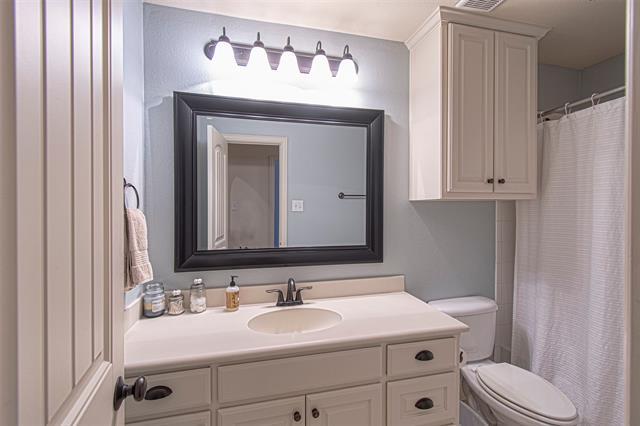 Building Photo - 7039 Comal Dr