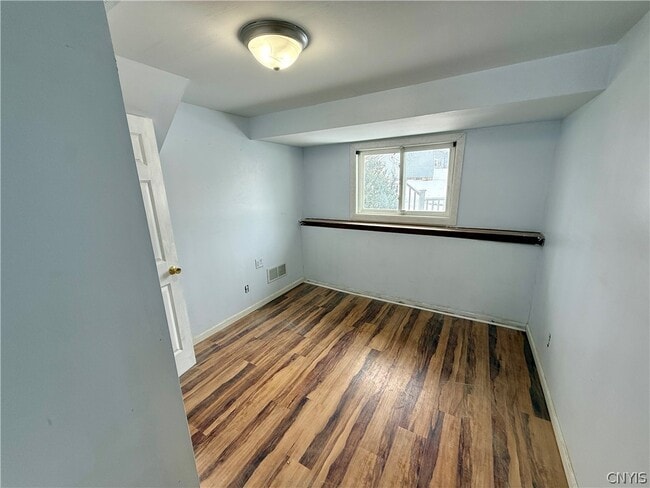 Building Photo - 2 Ilex Ln