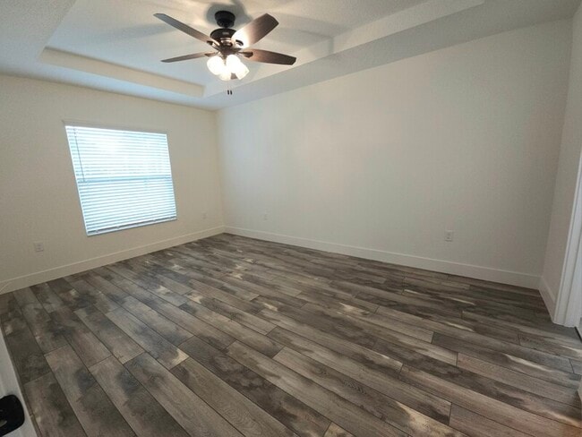 Building Photo - 7649 W Normandy Pl