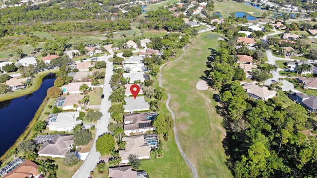 Building Photo - 1509 SW Mockingbird Cir