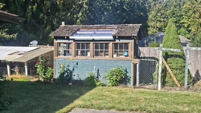 Building Photo - DL10