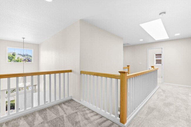 Building Photo - FOR RENT: CORNER LOT, Immaculate, lovely and spacious home - 5 bed, 3 bath + bonus room with 3-ca...