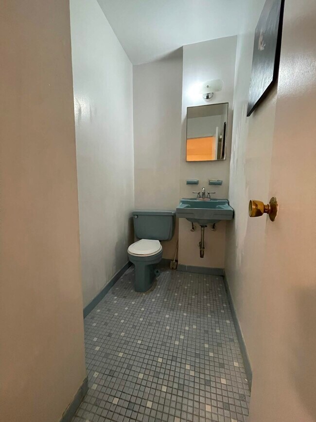 Building Photo - 14402 38th Ave