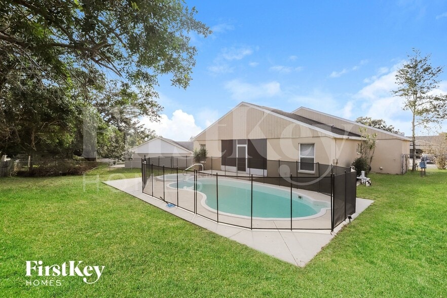 Building Photo - 785 Hunt Dr