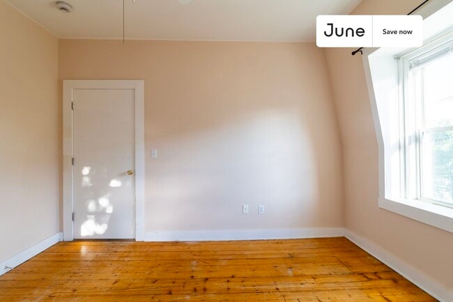 Building Photo - 290 Lincoln St