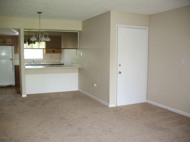 Building Photo - 148 Berkshire Ln