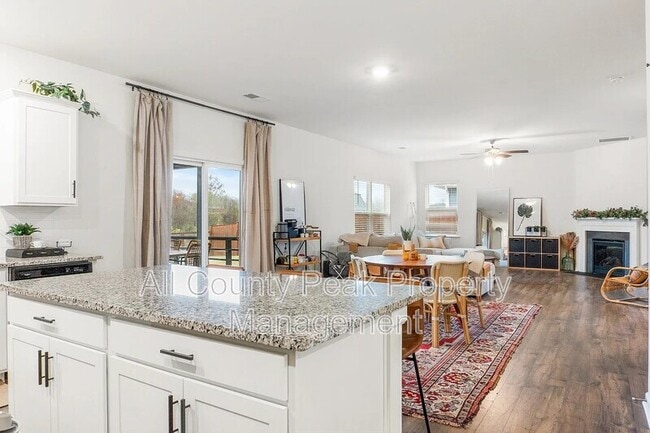 Building Photo - 6127 Prickly Lp