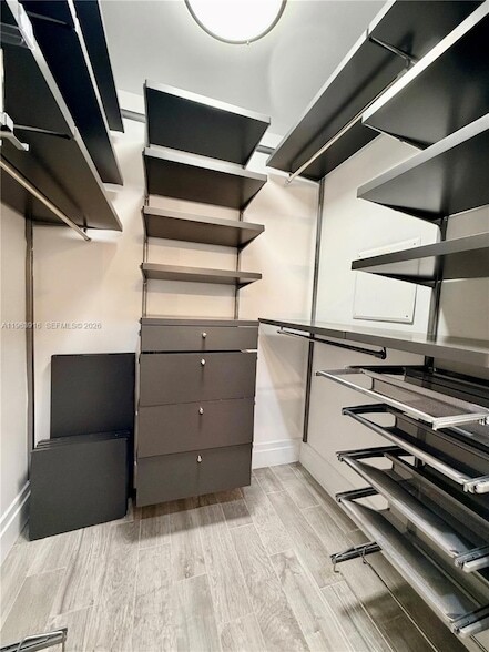 Building Photo - 300 S Biscayne Blvd