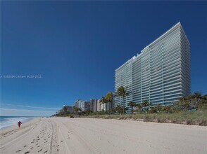 Building Photo - 10203 Collins Ave