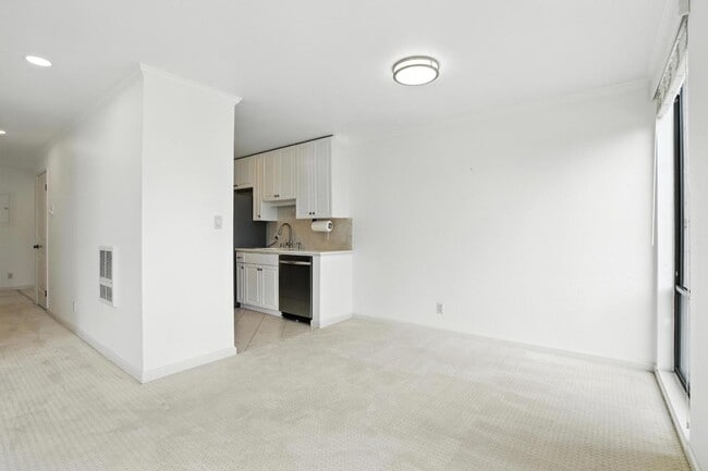 Building Photo - 1171 Compass Ln