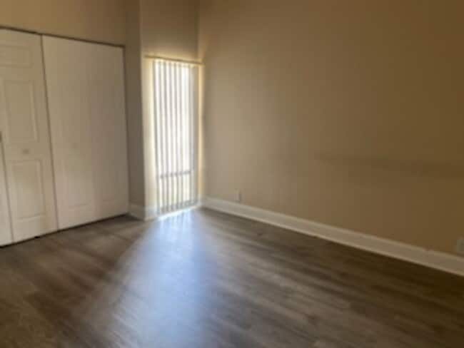 Building Photo - 260 W Van Fleet Dr