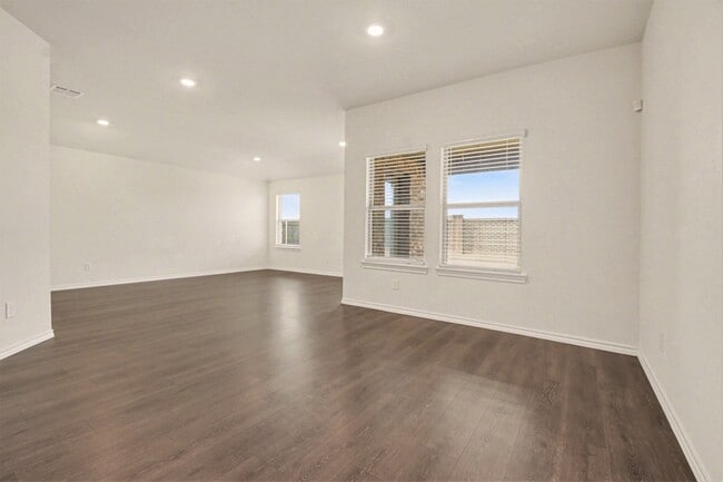 Building Photo - 505 Banner Ave