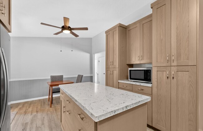 Building Photo - 1788 E Tramway Dr
