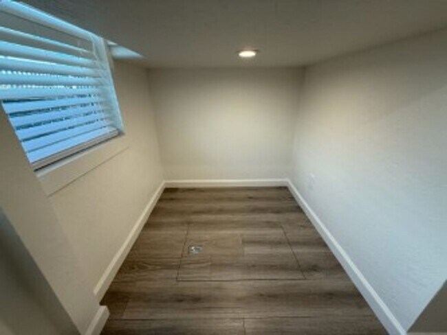 Building Photo - Loma Alta Avenue (10)