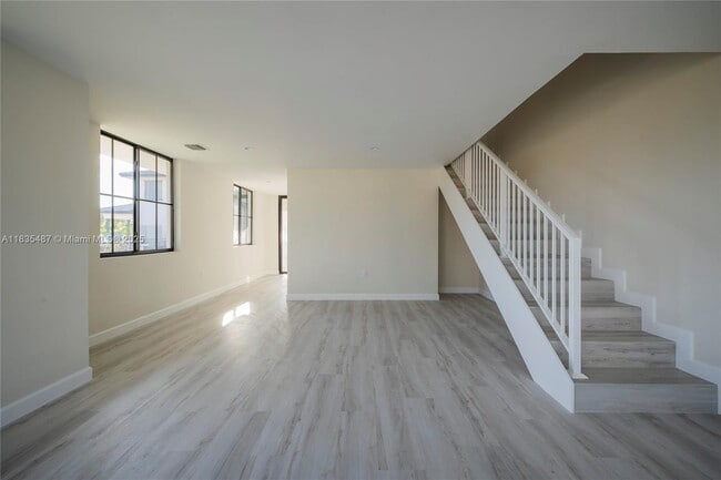 Building Photo - 18020 SW 103rd Ave