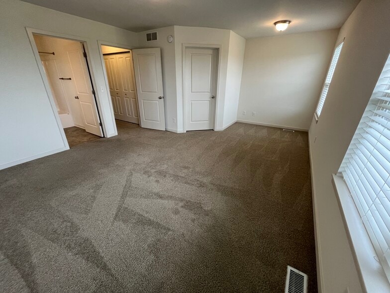 Building Photo - 3619 Black Star St