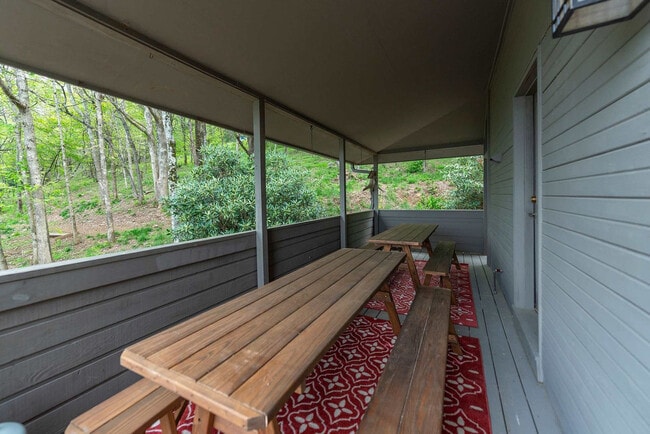 Building Photo - 36 Randall Dr