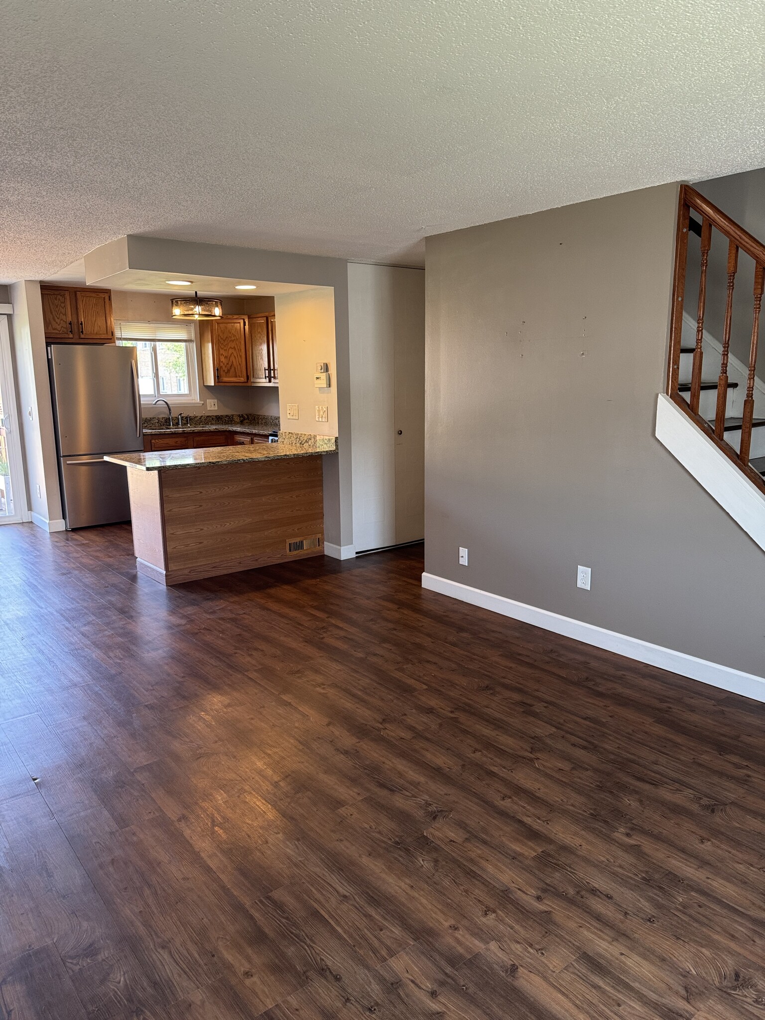 Building Photo - 318 Fox Run
