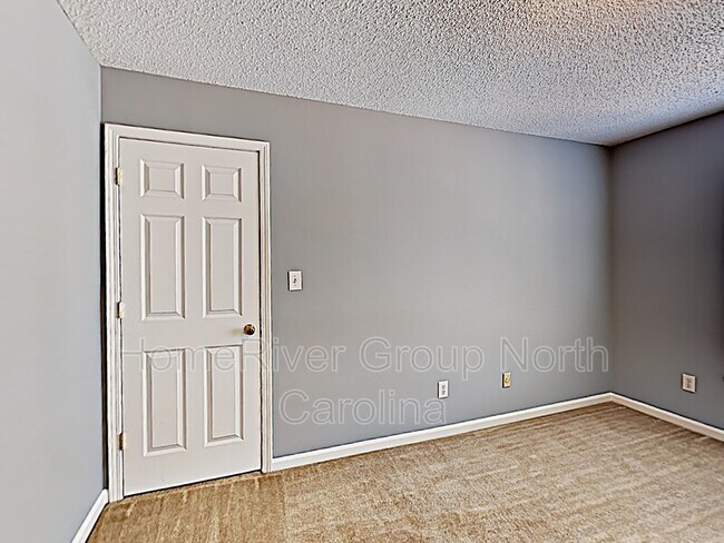 Building Photo - 9706 Ashburton Dr