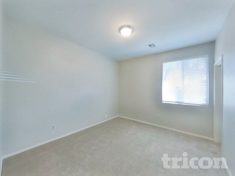 Building Photo - 43207 Lindgren Dr