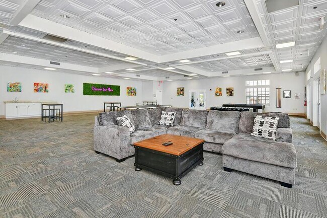 Building Photo - 7503 Atlantis Way