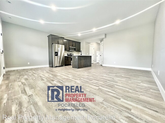 Building Photo - 3 br, 2.5 bath House - 189 Park Lawn #7