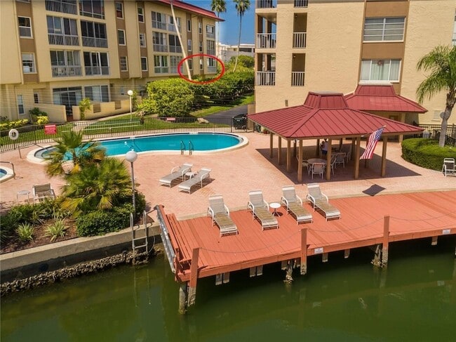 Building Photo - 121 Island Way