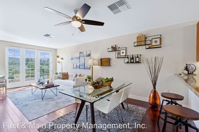 Building Photo - 1 br, 1 bath House - 588 Main Street, Unit...