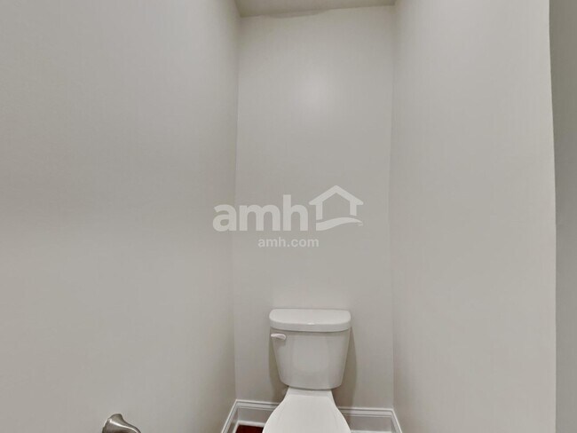 Building Photo - 3041 Greenmont Cir