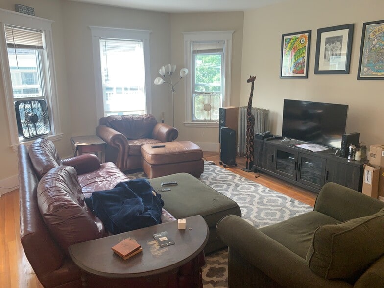 Building Photo - 102 Morrison Ave