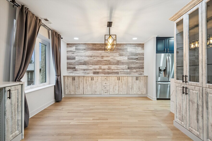 Building Photo - 42 Golf Club Dr