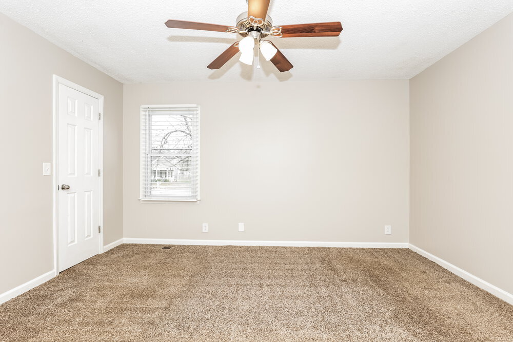 Building Photo - 2215 Leeds Ct