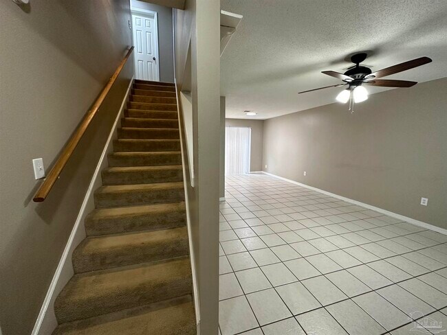 Building Photo - 5719 Cacica St