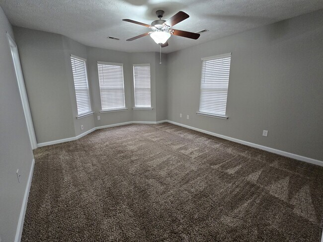 Building Photo - 1315 Auldridge Dr