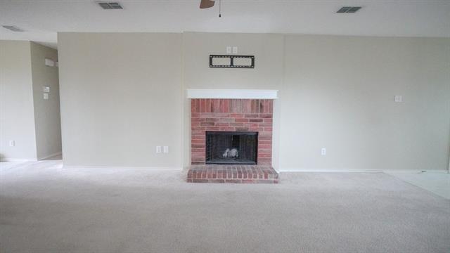 Building Photo - 5929 Thoroughbred Trail