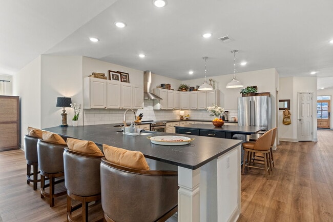 Building Photo - 3244 Cobblestone Dr