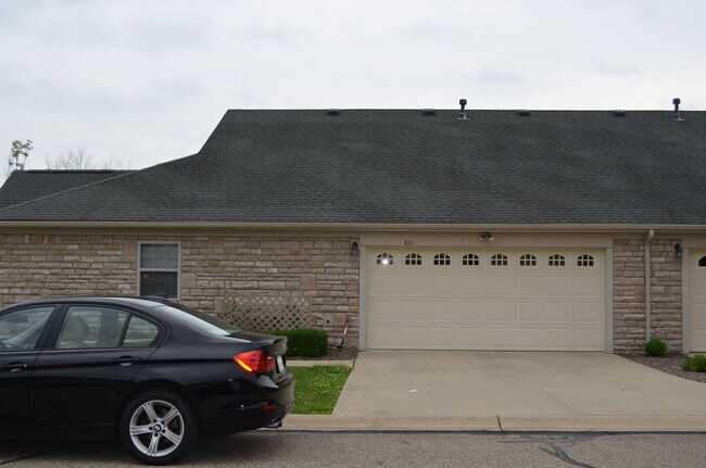 Building Photo - 801 Altamonte Dr