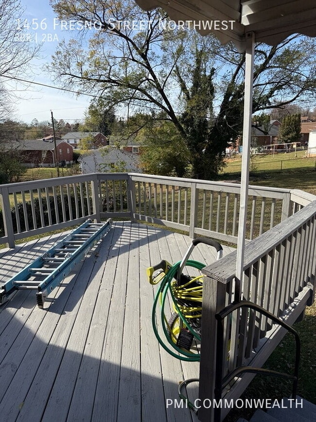 Building Photo - 1456 Fresno St NW