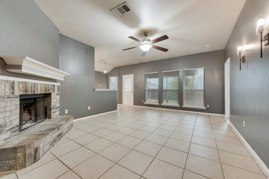 Building Photo - 116 Kensington Ct