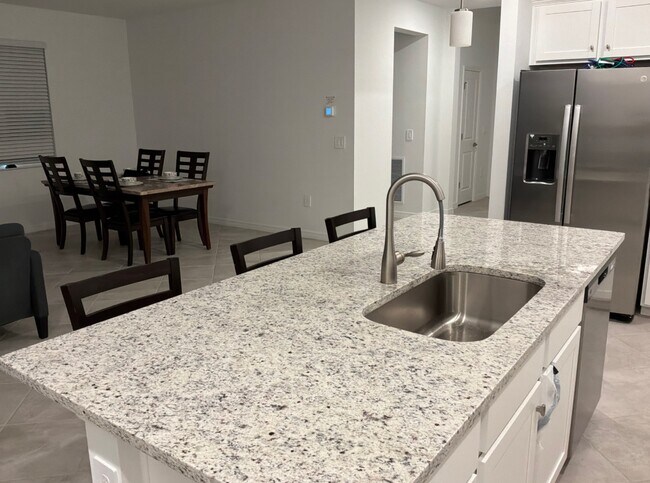 Building Photo - 3870 Passion Vine Dr