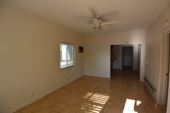 Building Photo - NW Home