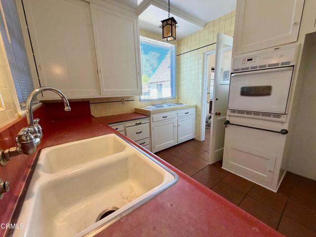 Building Photo - 1428 Oak St