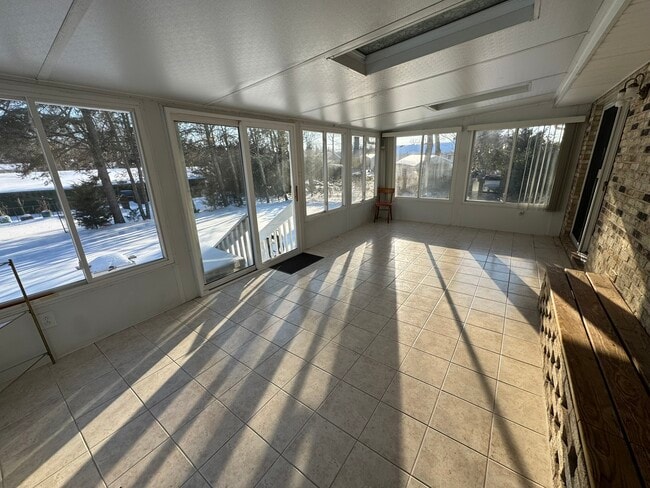 Building Photo - 651 Aldrich Rd