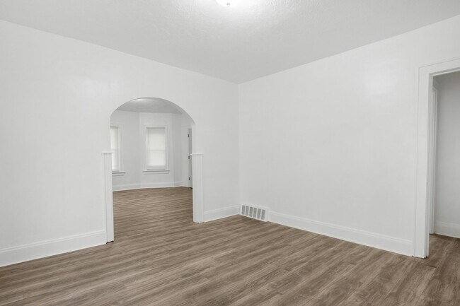 Building Photo - 13500 3rd Ave