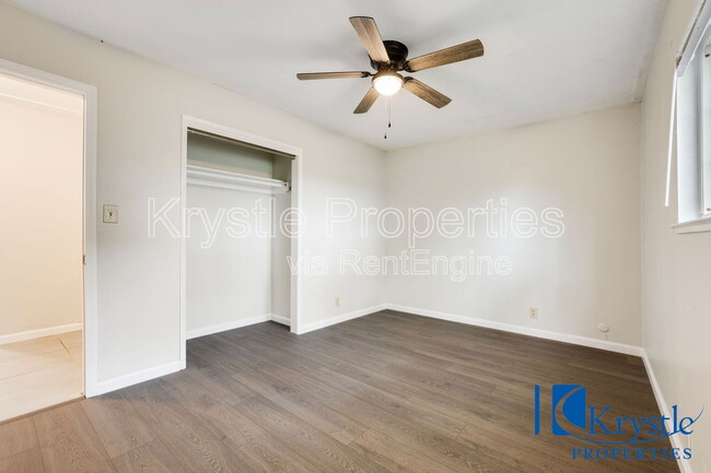 Building Photo - 938 Winchester St