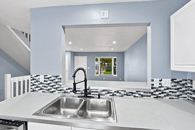 Building Photo - $2,740.95 with $300 Off The First Month's Rent, 3 Beds - 2.5 Bath, Single Family Home in Westmins...