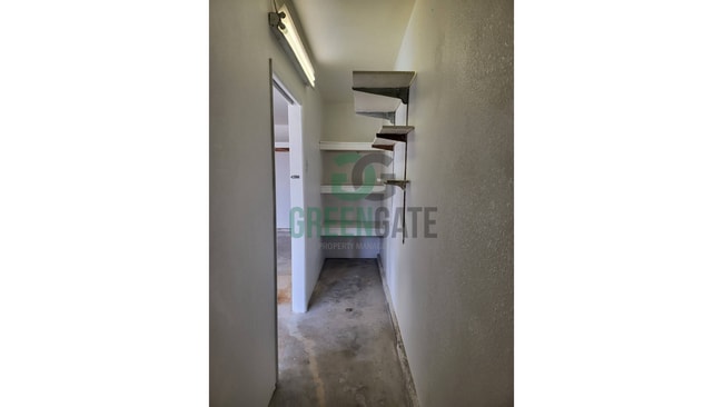 Building Photo - NOW AVAILABLE! Make this spacious 4 bedroo...