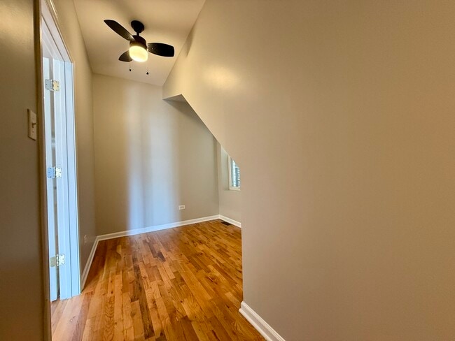 Building Photo - 3219 S Lituanica Ave