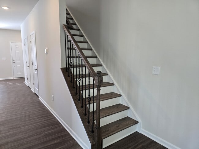 Building Photo - 1806 Autumn Mist Dr