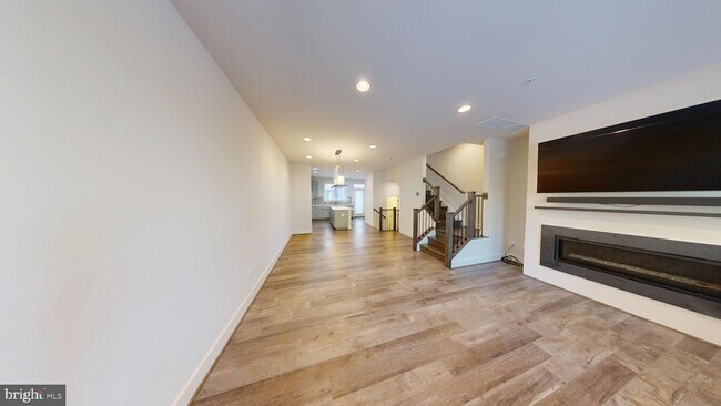 Building Photo - 10366 Jacobsen St
